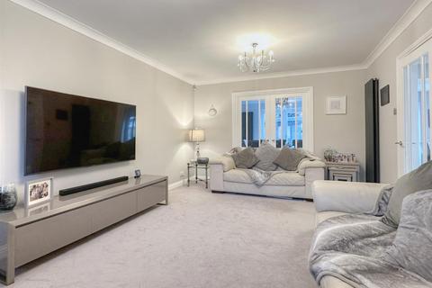 undefined, Thornton Close, Morpeth