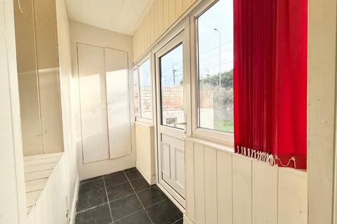 2 bedroom flat for sale, Station Street, Wakefield, West Yorkshire, WF1