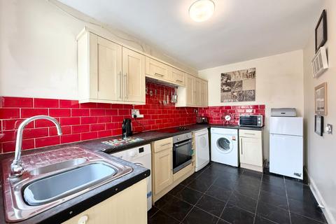 2 bedroom flat for sale, Station Street, Wakefield, West Yorkshire, WF1