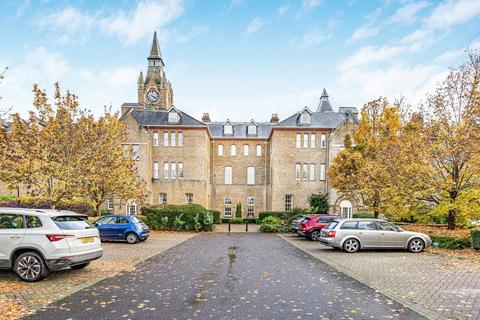 Florence Way, Knaphill, Woking, Surrey, GU21
