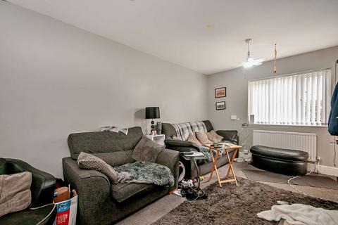 3 bedroom semi-detached house for sale, Emerson Avenue, Stainforth, Doncaster, DN7