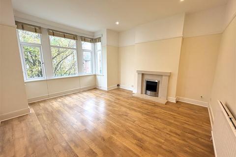 3 bedroom flat to rent, Meteor Road, Westcliff On Sea