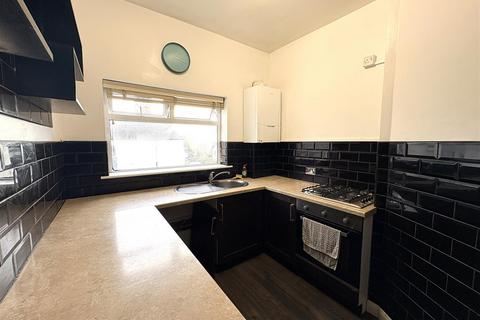 3 bedroom flat to rent, Meteor Road, Westcliff On Sea