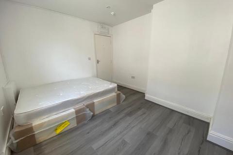 Studio to rent, Croydon CR0