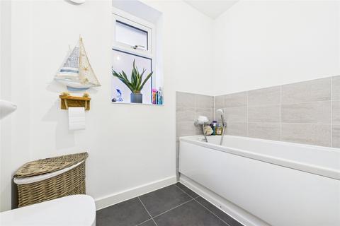3 bedroom detached house for sale, Dragonfly Chase, Sandhurst, Berkshire, GU47