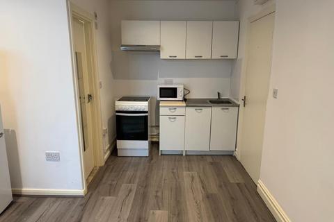 Studio to rent, Croydon CR0