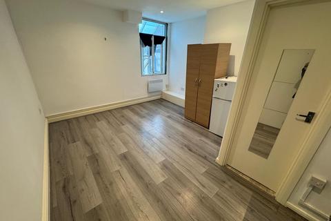 Studio to rent, Croydon CR0