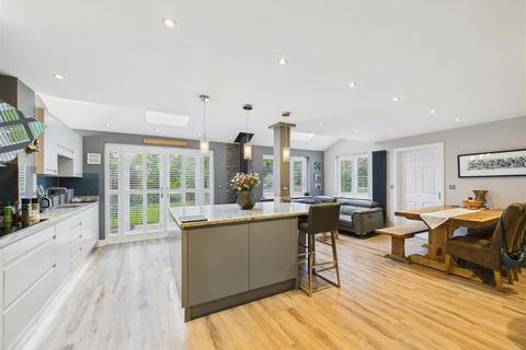 5 bedroom detached house for sale, Millias Close, Brough