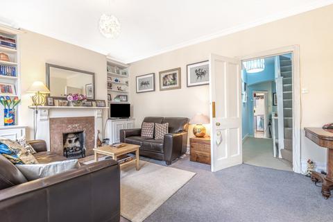 Halford Road, London, SW6