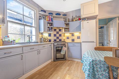 3 bedroom flat to rent, Halford Road, London, SW6