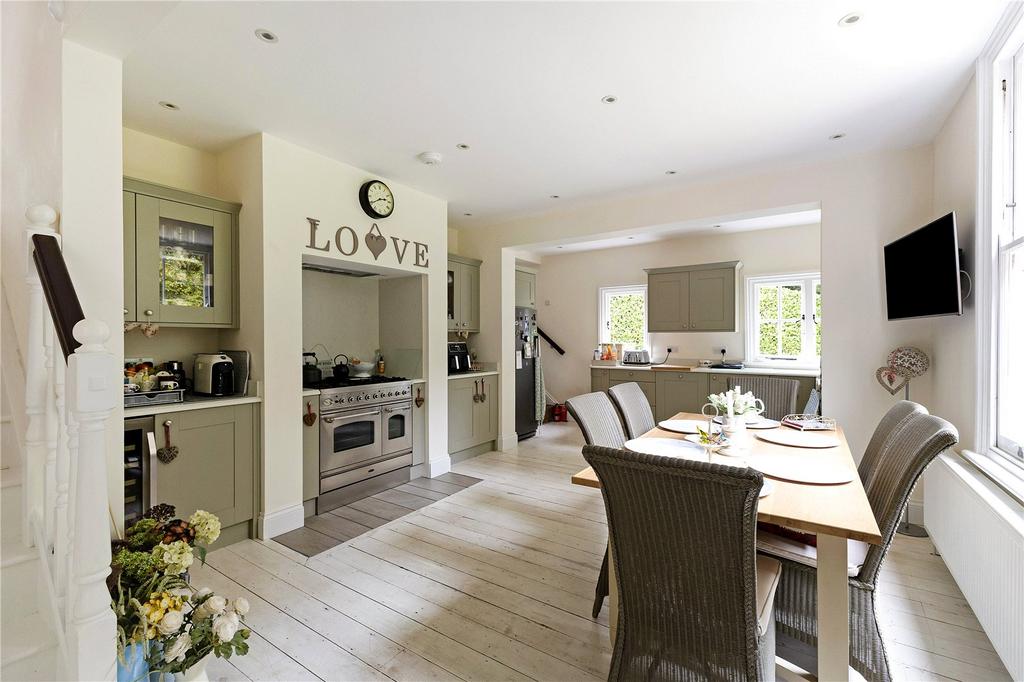 Kit/Dining Room