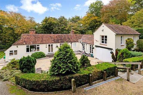 4 bedroom detached house for sale, Rasehill Close, Rickmansworth, Hertfordshire, WD3