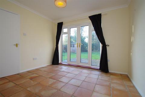 undefined, Norries Drive, Wallingford