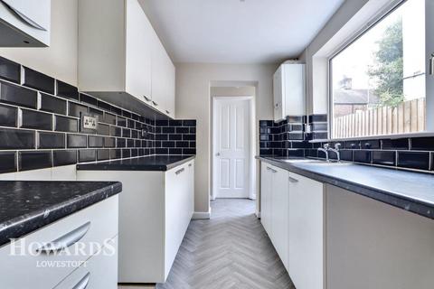3 bedroom terraced house for sale, Cambridge Road, Lowestoft