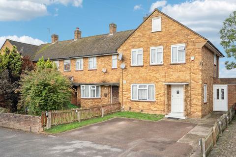 4 bedroom end of terrace house for sale, Highwood Avenue, North Bushey