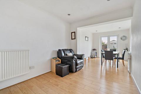 4 bedroom end of terrace house for sale, Highwood Avenue, North Bushey