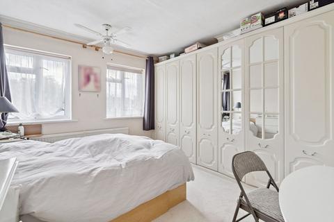 undefined, Highwood Avenue, Bushey, WD23