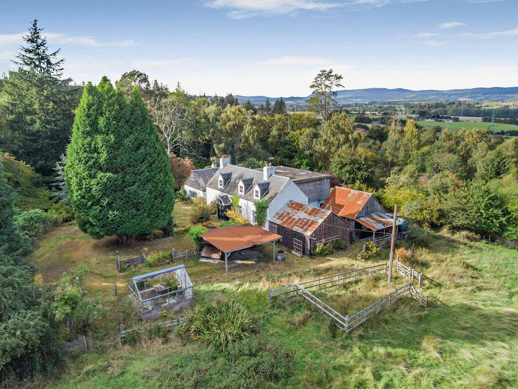 Lentran Hill House