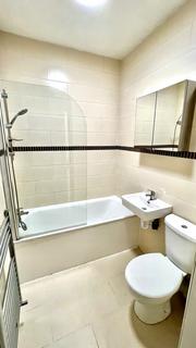 2 bedroom apartment to rent, Hanley Road, London N4