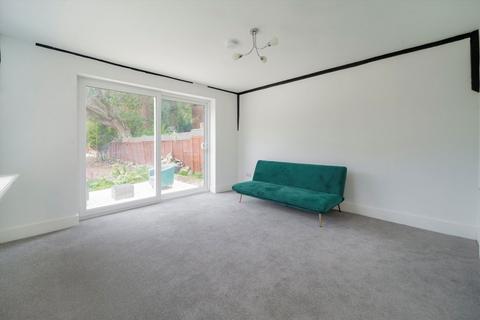 undefined, Warren Road, Uxbridge UB10