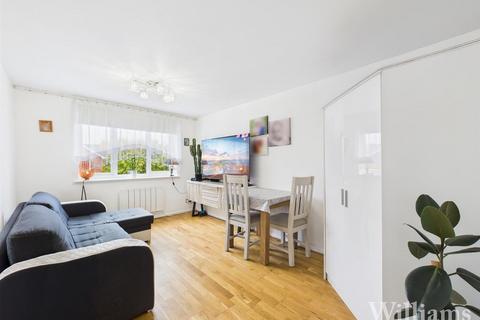 2 bedroom apartment for sale, Willow Road, Aylesbury HP19