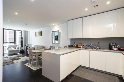 2 bedroom flat to rent, Haines House,10 Charles Clowes Walk, The Residence, Nine Elms, London, SW11