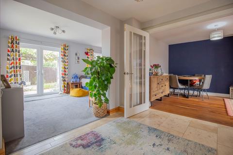 4 bedroom semi-detached house for sale, White Lion Park, Malmesbury, SN16