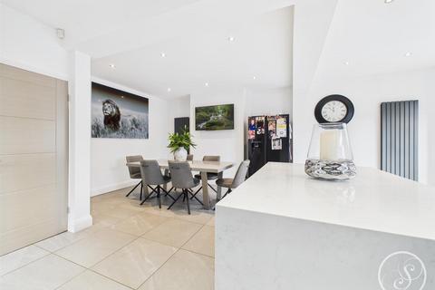 4 bedroom semi-detached house for sale, St. Matthews Walk, Leeds