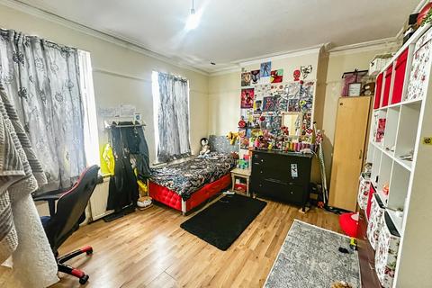 3 bedroom terraced house for sale, Birkbeck Road, London