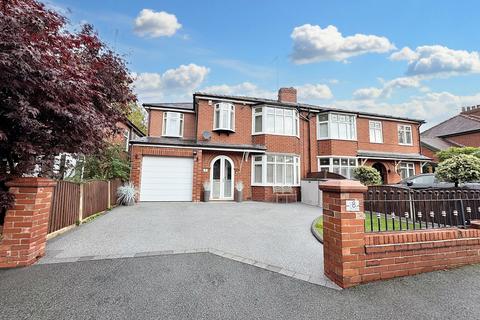 5 bedroom semi-detached house for sale, Lynton Crescent, Manchester M28