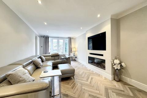 5 bedroom semi-detached house for sale, Lynton Crescent, Manchester M28