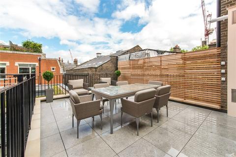 3 bedroom flat to rent, North Audley Street, Mayfair, London