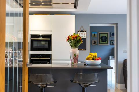 5 bedroom detached house for sale, Symphony Grove, Worcester WR2
