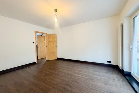 26 Clitheroe Drive, Bury, BL8 2JU