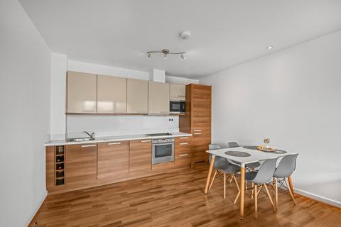 2 bedroom flat for sale, Carmine Wharf, 30 Copenhagen Place, London