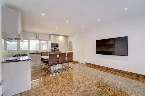undefined, The Furlong, Bedford, Bedfordshire, MK41 8EE