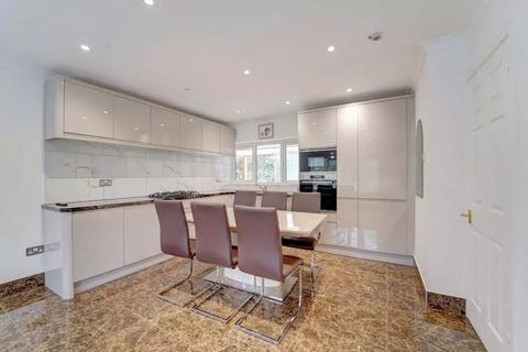 undefined, The Furlong, Bedford, Bedfordshire, MK41 8EE