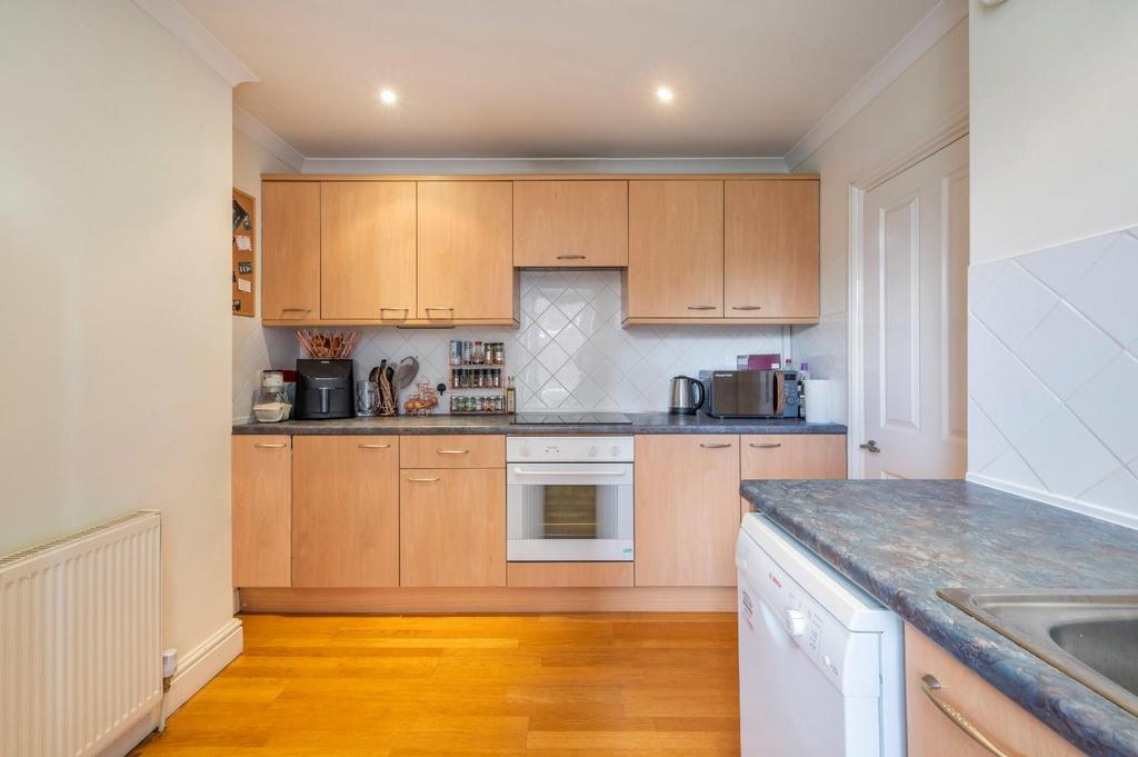 Kitchen (1).jpg