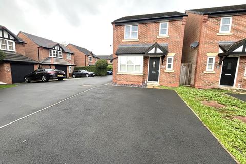 3 bedroom detached house to rent, Connaught Avenue, Radcliffe, M26