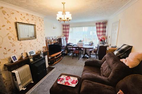 3 bedroom semi-detached bungalow for sale, Cleviston Park, Llangennech, Llanelli