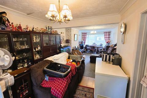 3 bedroom semi-detached bungalow for sale, Cleviston Park, Llangennech, Llanelli