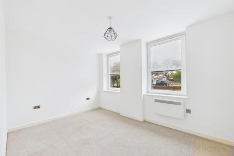 undefined, Eastern Avenue, Gloucester