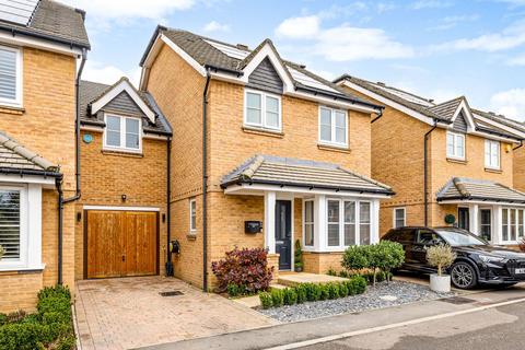 undefined, Woodview Way, Caterham CR3