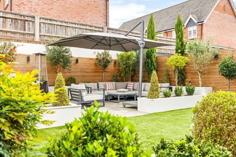 undefined, Woodview Way, Caterham CR3