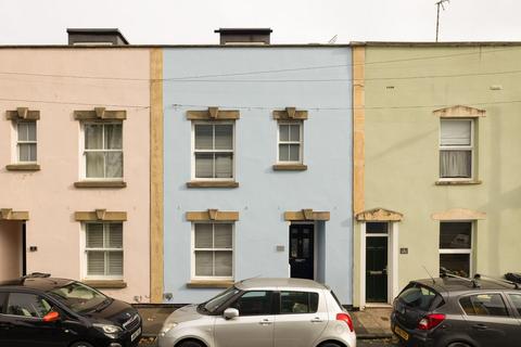 3 bedroom terraced house for sale, Park Mews, Victoria Park