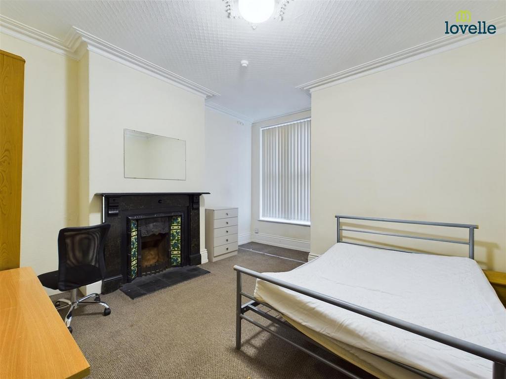 CAM01383 G0-PR0107-STILL004.jpg