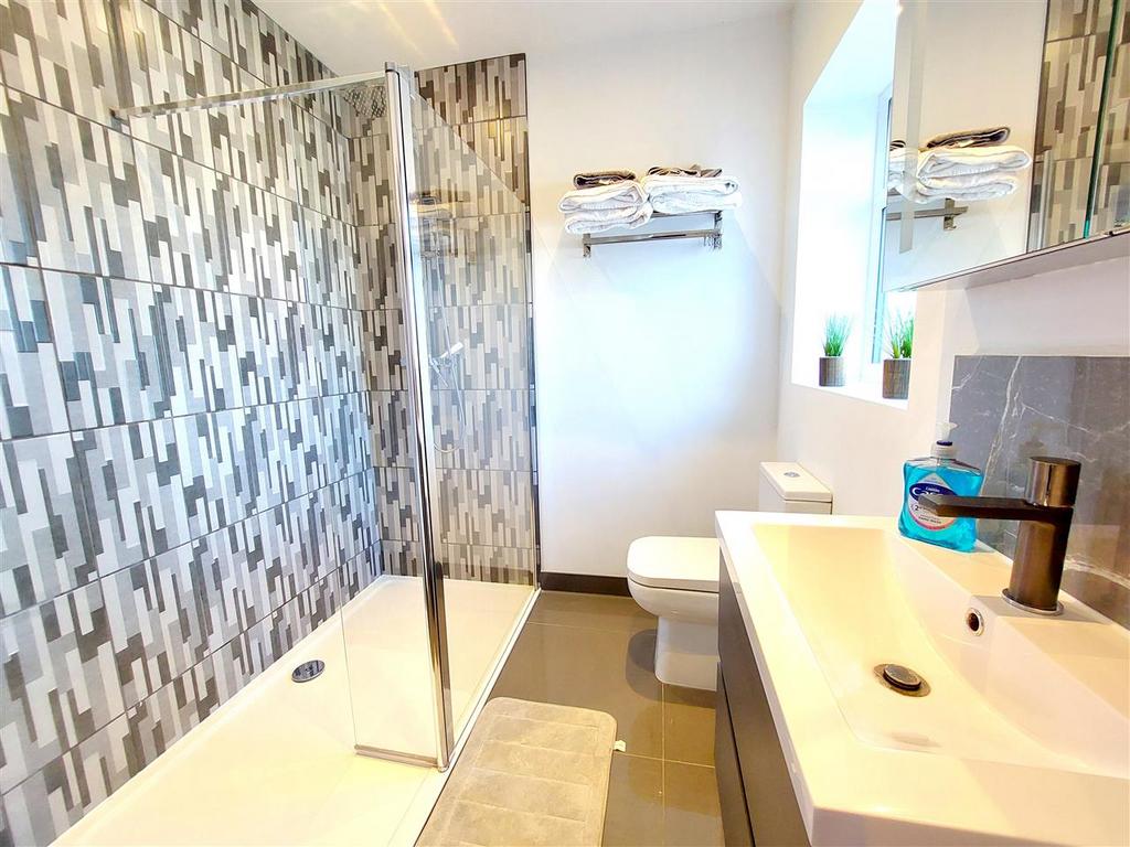 En-suite Shower room