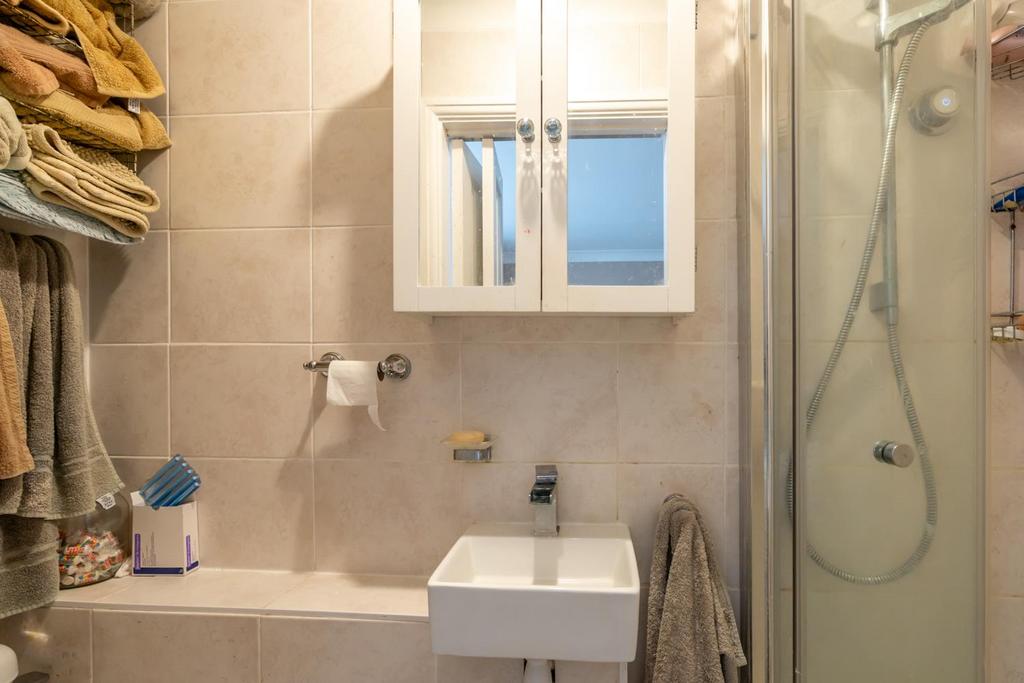 Ensuite.jpg