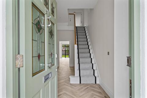 undefined, Clifton Road, Wallington SM6