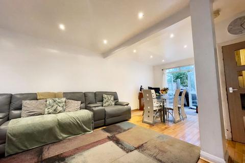4 bedroom terraced house for sale, Craven Gardens, Barking